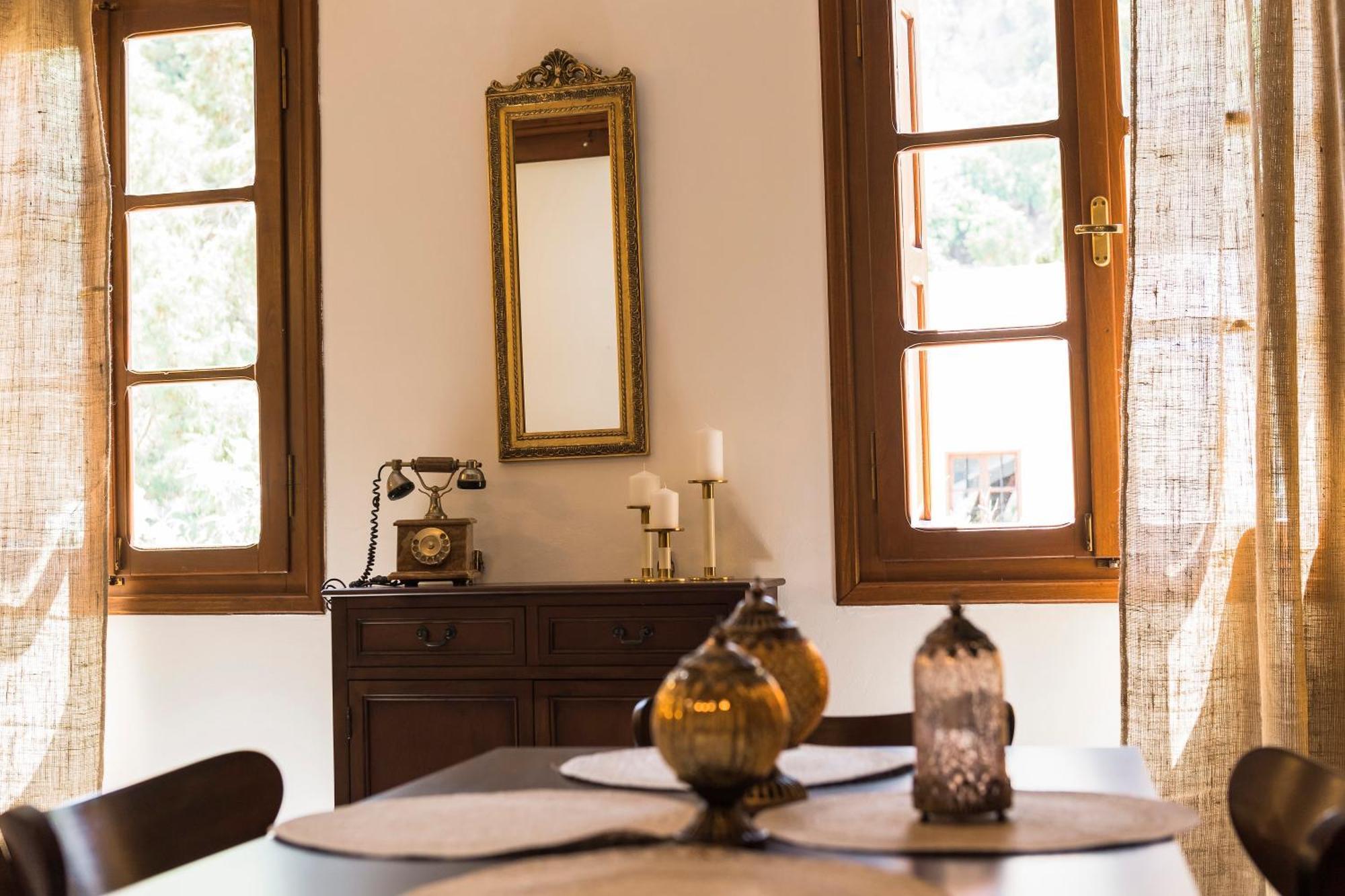 The Old Symi Apartment ภายนอก รูปภาพ