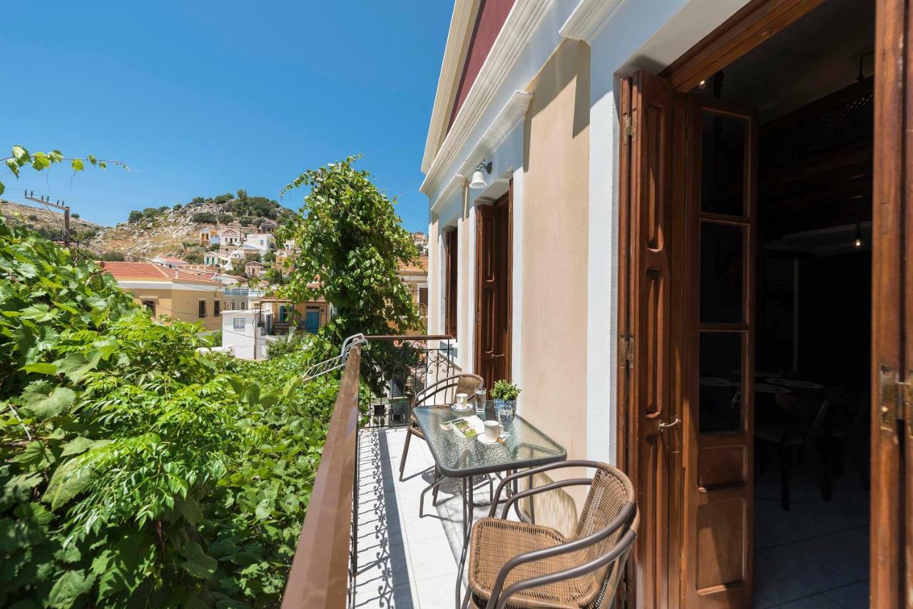The Old Symi Apartment ภายนอก รูปภาพ