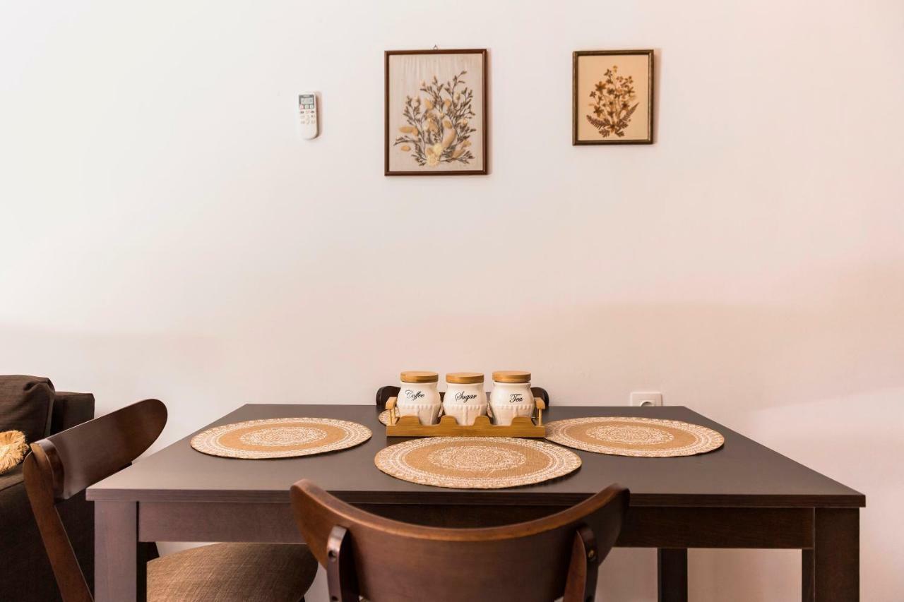 The Old Symi Apartment ภายนอก รูปภาพ