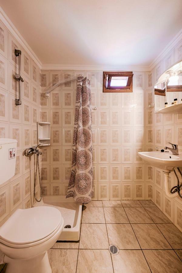 The Old Symi Apartment ภายนอก รูปภาพ