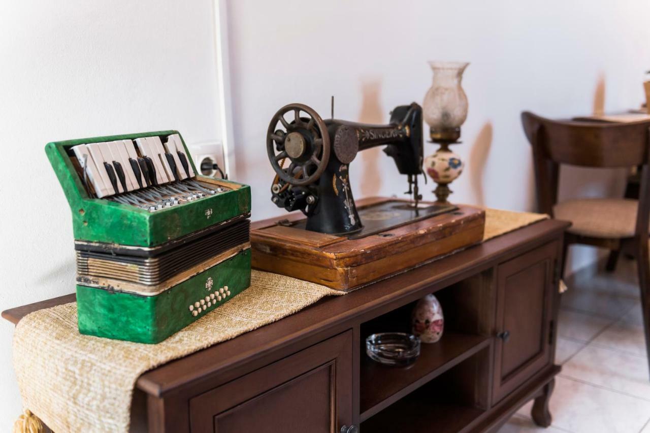 The Old Symi Apartment ภายนอก รูปภาพ