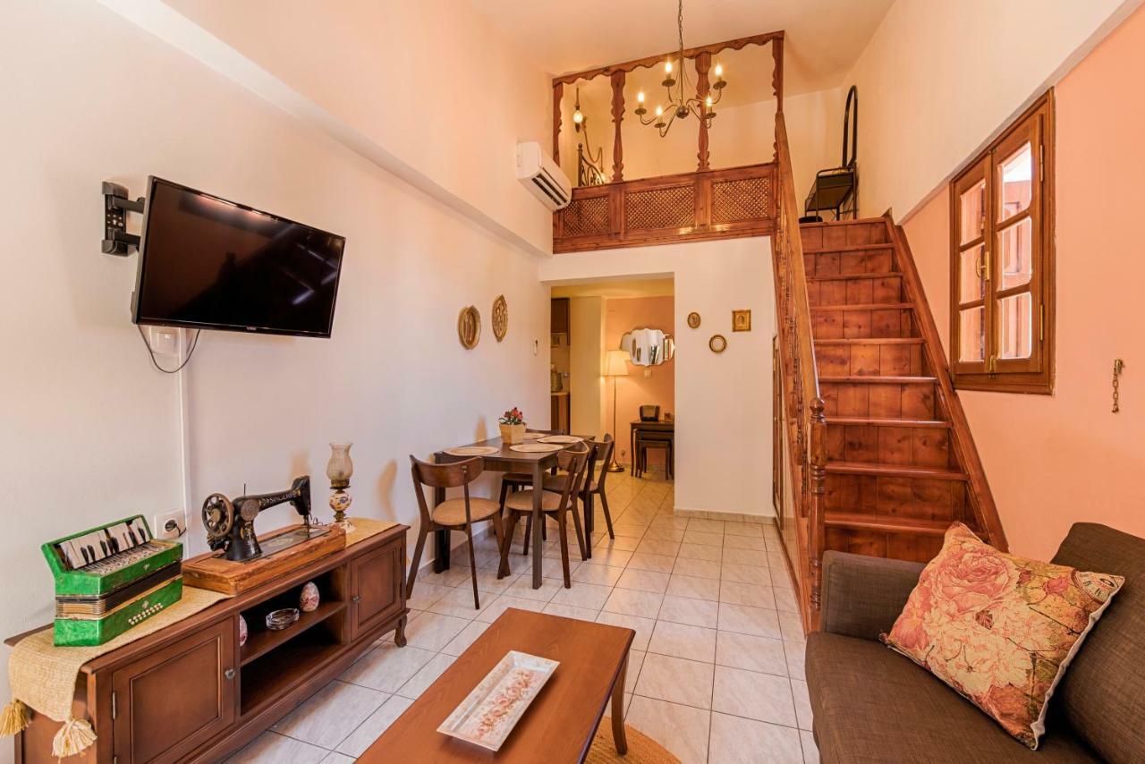 The Old Symi Apartment ภายนอก รูปภาพ
